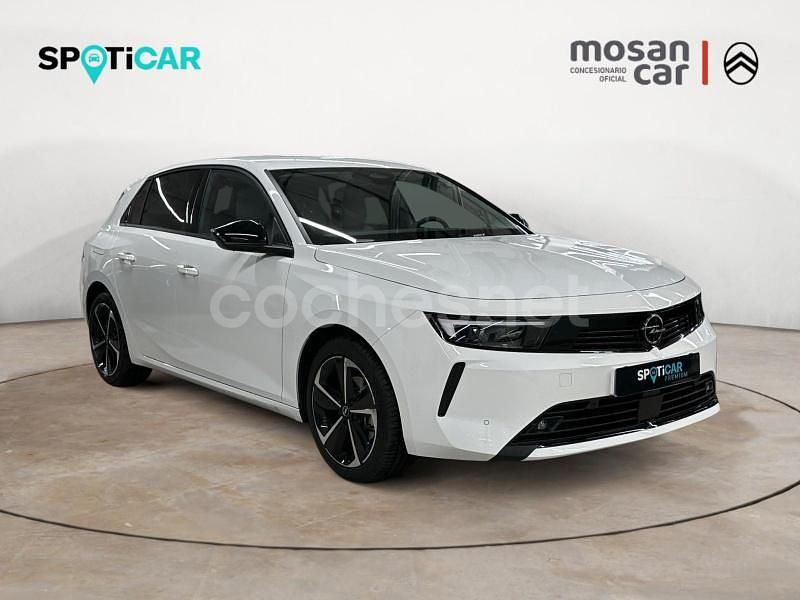 Usado Opel Astra Elegance 131 CV (96 kW) 2023 Blanco Berlina