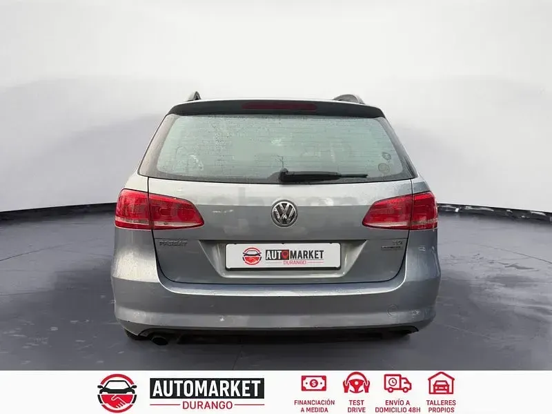 Usado VW Passat Advance 105 CV (77 kW) 2011 Azul Familiar