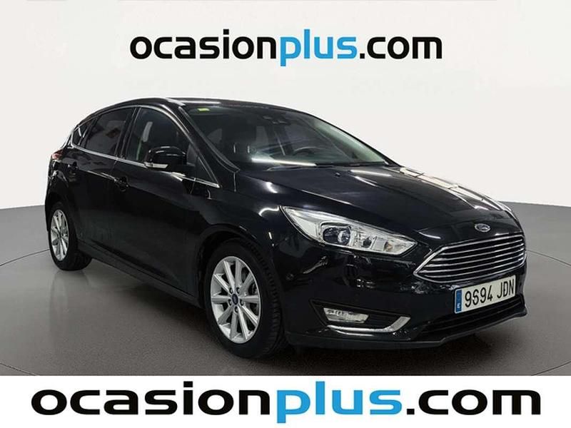 Usado Ford Focus 115 CV (84 kW) 2015 Negro Utilitario