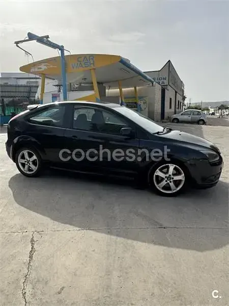 Usado Ford Focus Sport 115 CV (84 kW) 2007 Negro Berlina