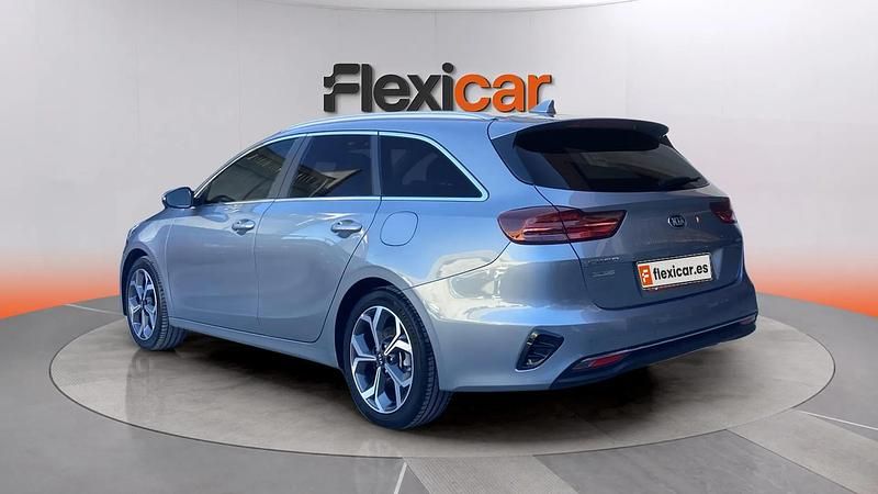 Usado Kia Ceed 136 CV (100 kW) 2020 Gris Utilitario