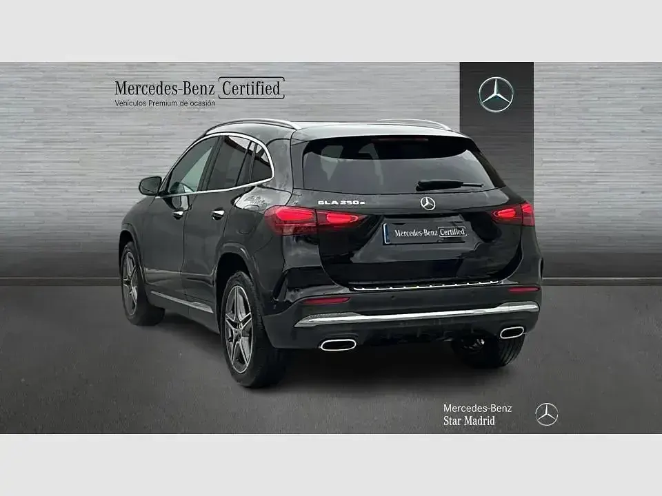 Używany Mercedes GLA250 AMG line 218 KM (160 kW) 2025 Biały SUV