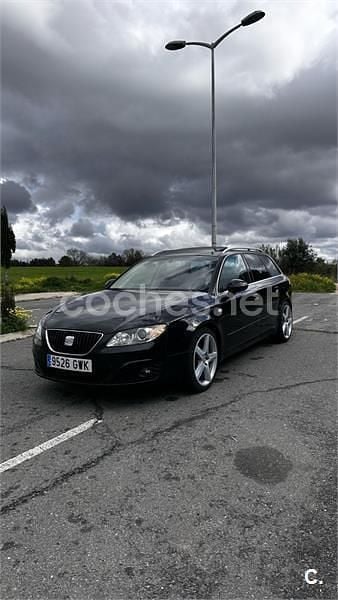 Usado Seat Exeo Sport 143 CV (105 kW) 2010 Negro Familiar