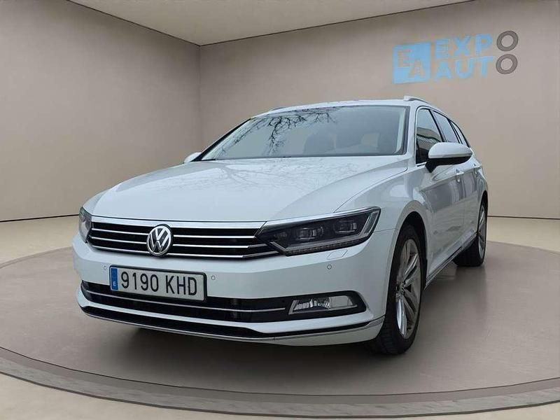 Usado VW Passat Sport 179 CV (131 kW) 2018 Blanco Familiar