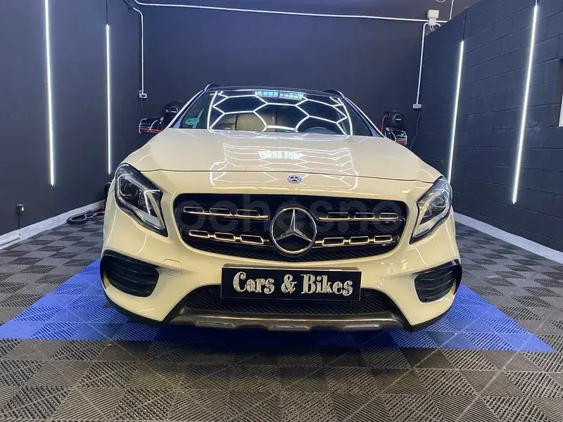 Usado Mercedes GLA220 177 CV (130 kW) 2018 Blanco SUV