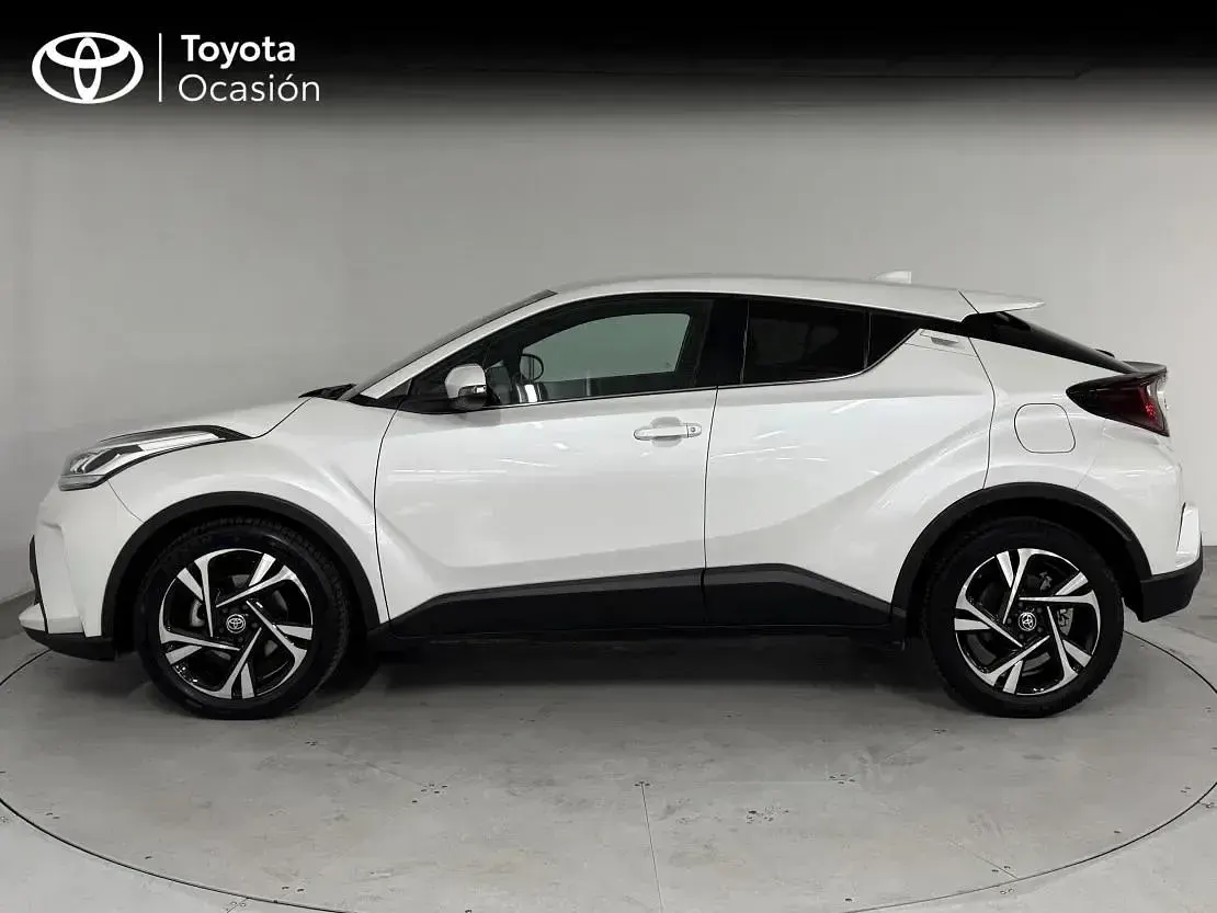 Käytetty Toyota C-HR Advance 122 HP (89 kW) 2022 Valkoinen Katumaasturi