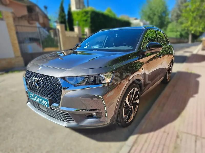 Gris / plata Usado 2021 DS Automobiles DS7 Crossback So Chic SUV | 28.190 € (Caro) - Imagen 1/4