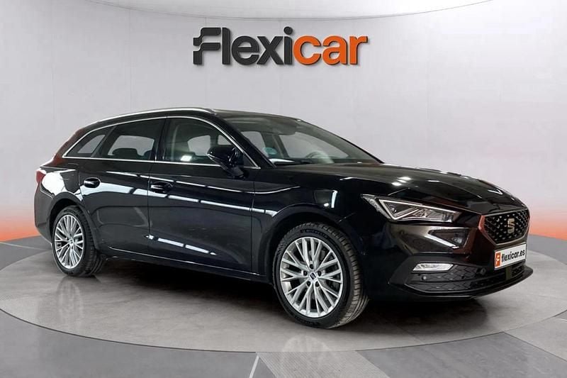 Negro Usado 2022 Seat Leon FR Familiar | 20.990 € (Precio justo) - Imagen 1/4