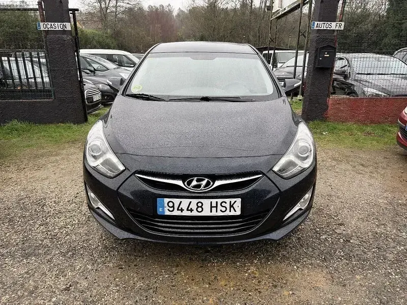 Usado Hyundai i40 115 CV (84 kW) 2013 Negro Berlina