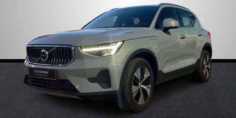 Gris Usado 2023 Volvo XC40 SUV | 31.900 € (Un poco caro) - Imagen 1/4