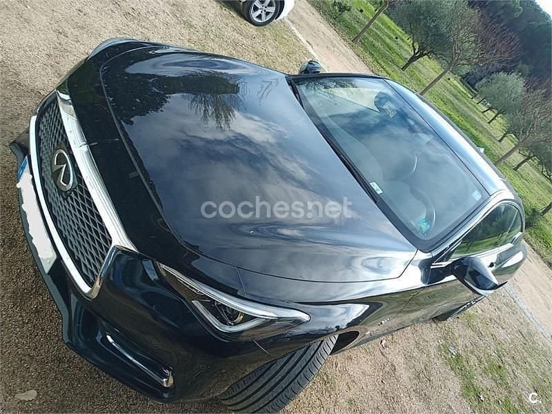 Negro Usado 2018 Infiniti Q60 Sport Tech Coupe | 45.000 € - Imagen 1/4