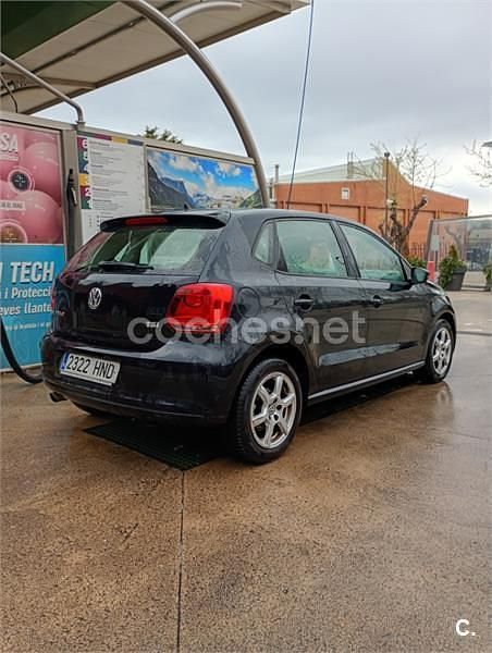 Usado VW Polo Advance 90 CV (66 kW) 2012 Negro Utilitario