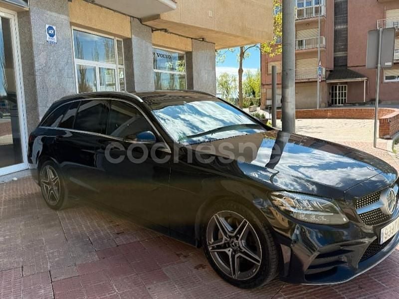 Usado Mercedes C220 194 HP (142 kW) 2021 Preto Carrinha