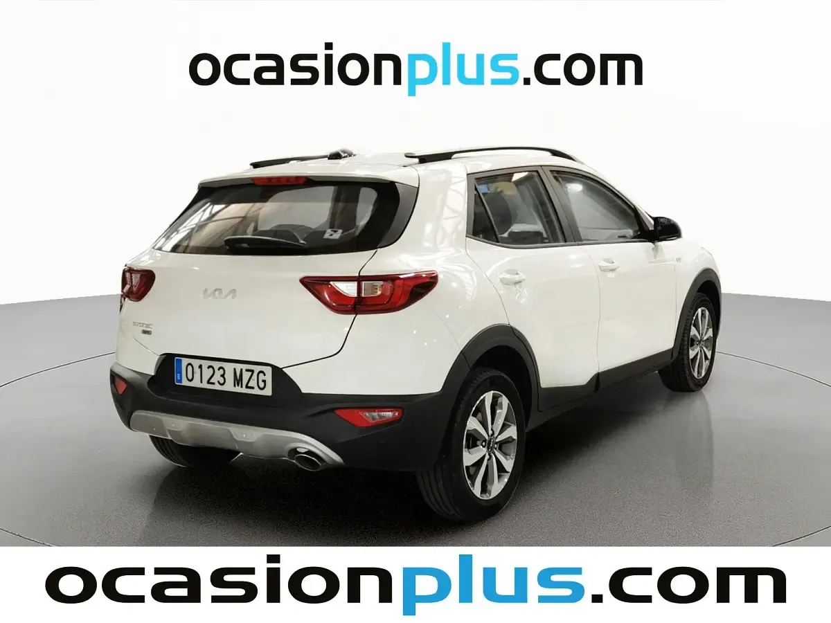 Usado Kia Stonic 101 CV (74 kW) 2025 Blanco SUV