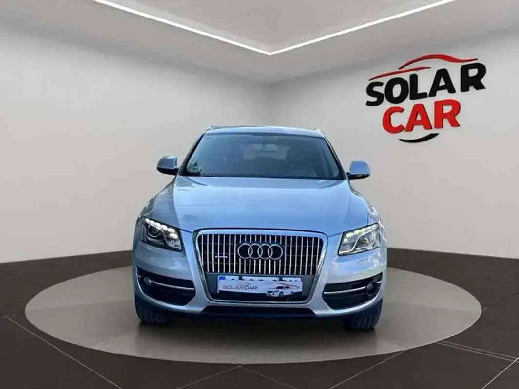 Usado Audi Q5 170 CV (125 kW) 2009 Gris SUV