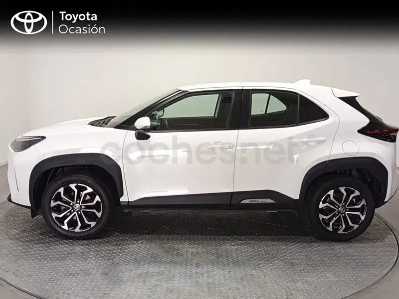 Usado Toyota Yaris Cross Active 116 CV (85 kW) 2022 Blanco SUV