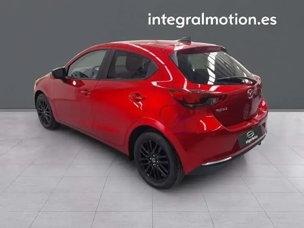 Usado Mazda 2 Homura-Line 90 CV (66 kW) 2023 Rojo Utilitario