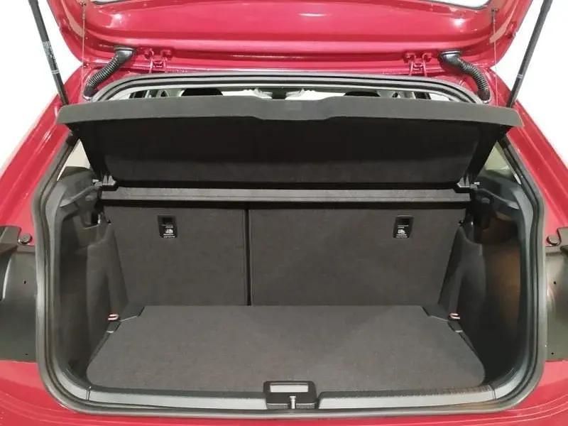 Usado VW Polo Life 95 CV (69 kW) 2023 Utilitario