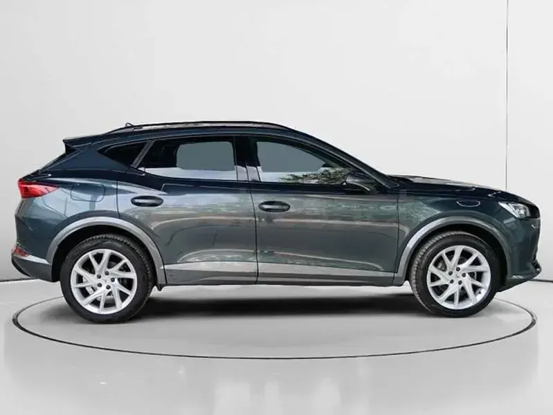 Usado Cupra Formentor 150 CV (110 kW) 2022 Gris / plata SUV