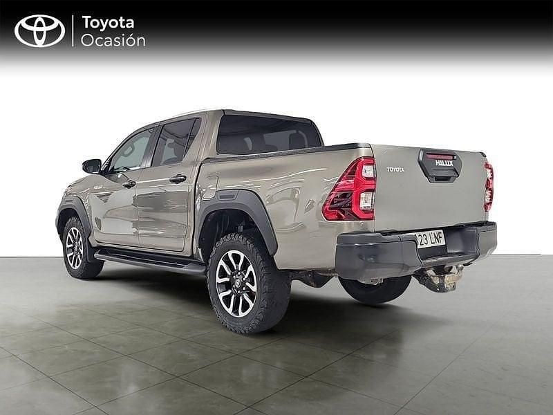 Käytetty Toyota HiLux 171 HP (125 kW) 2021 Ruskea Nouto