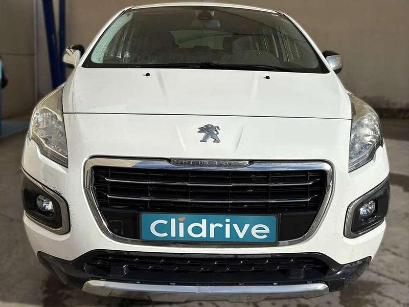 Usado Peugeot 3008 Style 131 CV (96 kW) 2015 Blanco Familiar