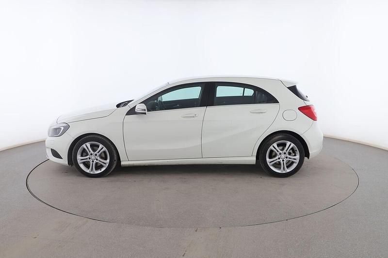 Usado Mercedes A200 Urban 135 CV (99 kW) 2013 Blanco Utilitario