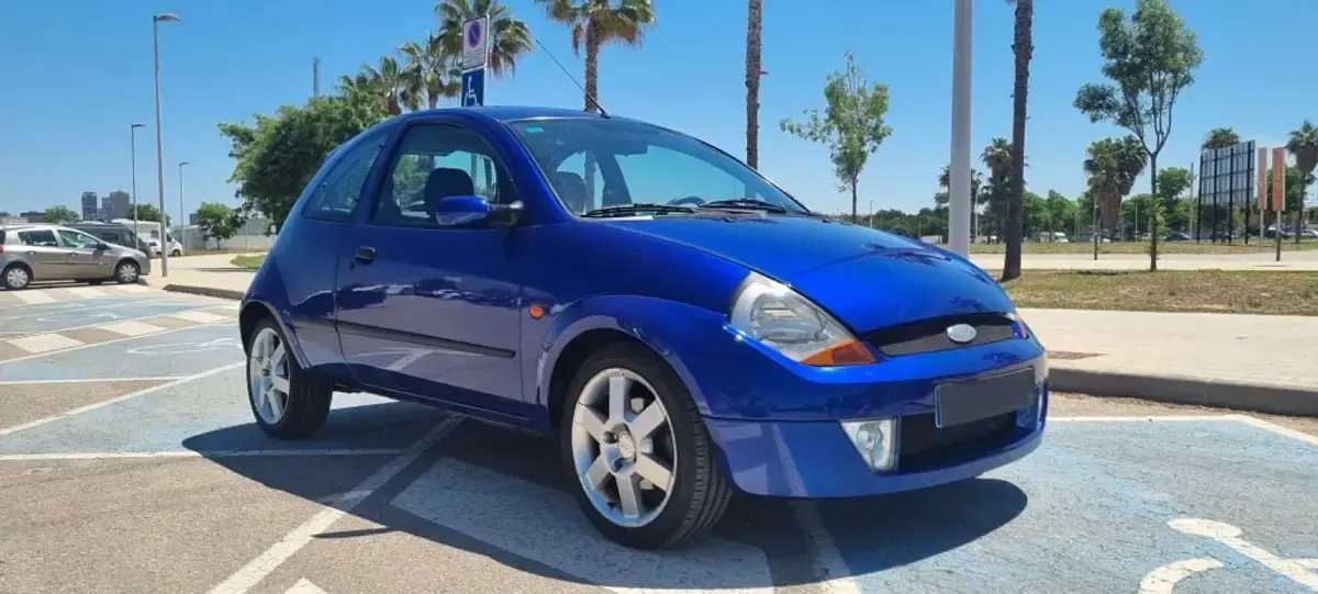 Usado Ford Ka Sport 95 CV (69 kW) 2003 Azul Utilitario