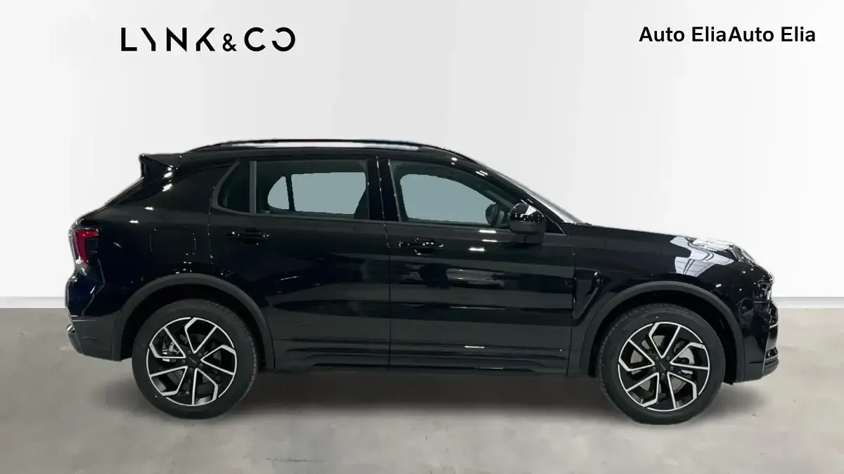 Usado Lynk & Co 01 276 CV (202 kW) 2026 Negro SUV