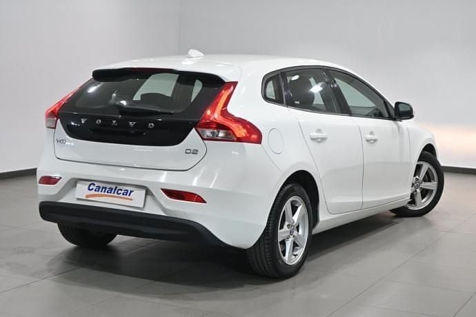 Usado Volvo V40 Kinetic 115 CV (84 kW) 2014 Blanco Familiar
