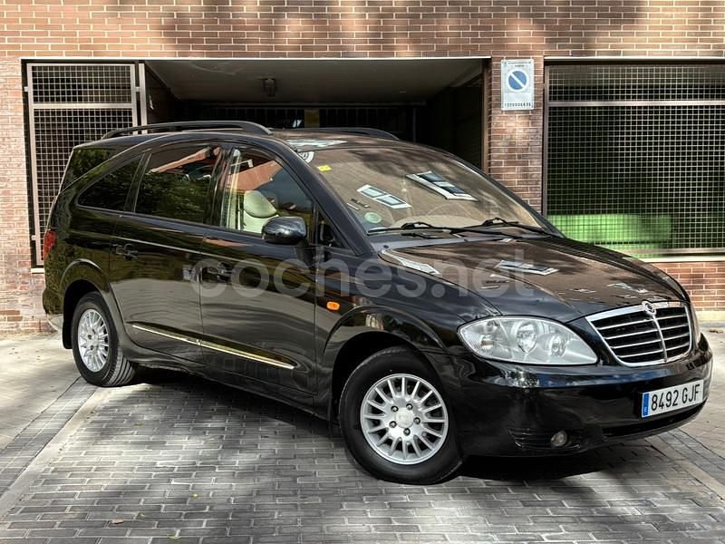 Negro Usado 2008 Ssangyong (KGM) Rodius Monovolumen | 6990 € (Caro) - Imagen 1/4