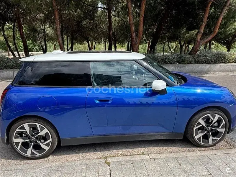 Usado Mini Cooper SE Favoured 11 kW (16 CV) 2025 Eléctrico Utilitario