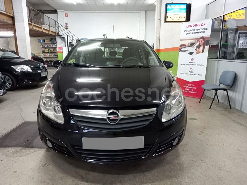 Usado Opel Corsa Essentia 75 CV (55 kW) 2008 Negro Berlina