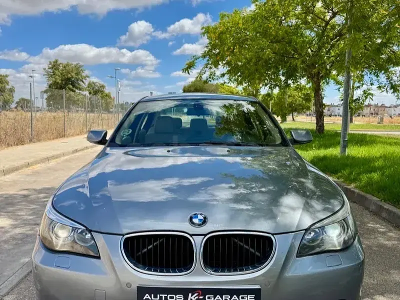 Usado BMW 520 163 CV (119 kW) 2006 Gris / plata Berlina