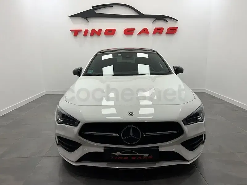 Usado Mercedes CLA200 Shooting Brake 150 CV (110 kW) 2021 Blanco Familiar