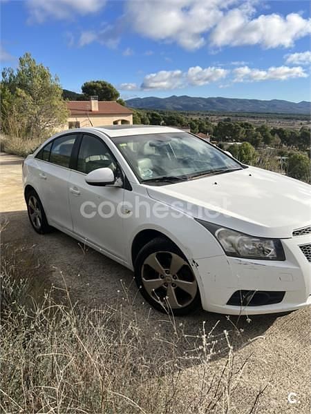Usado Chevrolet Cruze LS 150 CV (110 kW) 2010 Blanco Berlina