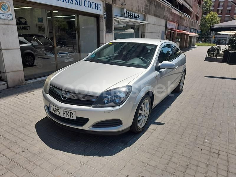 Gris / plata Usado 2007 Opel Astra GTC Enjoy Berlina | 4500 € (Un poco caro) - Imagen 1/4