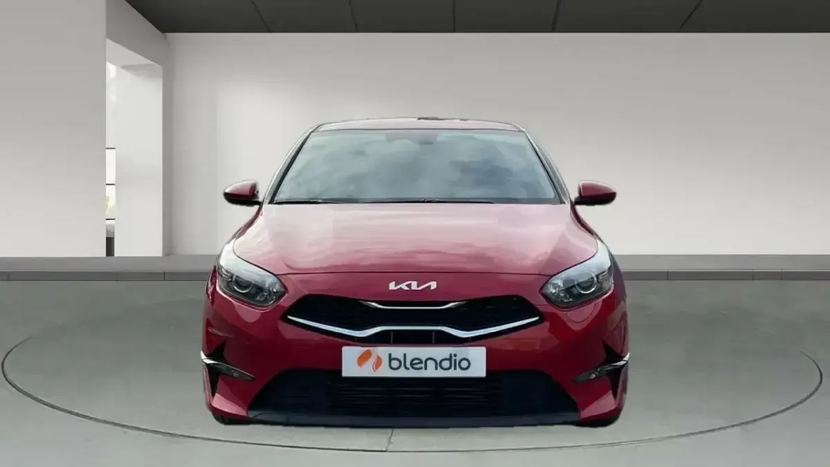 Usado Kia Ceed 100 CV (73 kW) 2024 Rojo Utilitario