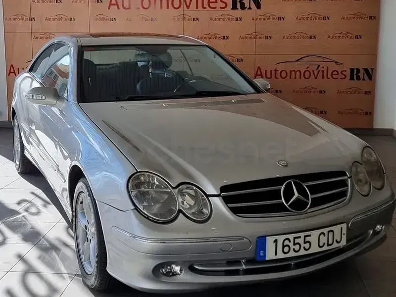Usado Mercedes CLK320 Avantgarde 218 CV (160 kW) 2003 Gris / plata Coupe