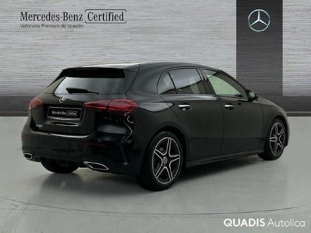 Usado Mercedes A180 AMG line 136 CV (100 kW) 2025 Negro
