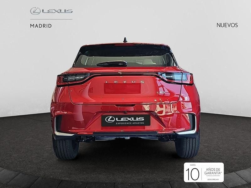 Nuevo Lexus LBX 136 CV (100 kW) 2025 Rojo SUV