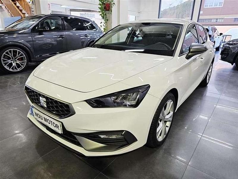 Blanco Usado 2024 Seat Leon FR Utilitario | 23.400 € (Buen precio) - Imagen 1/4