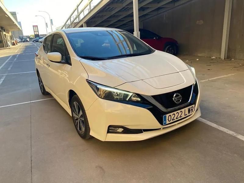 Usado Nissan Leaf Acenta 110 kW (150 HP) 2022 Branco Citadino