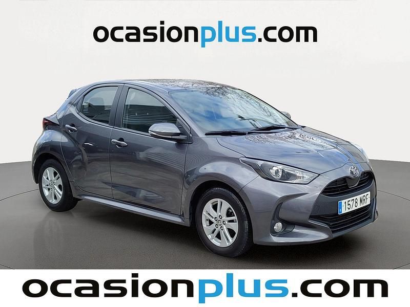 Usado Toyota Yaris Edition 125 CV (91 kW) 2024 Gris Utilitario