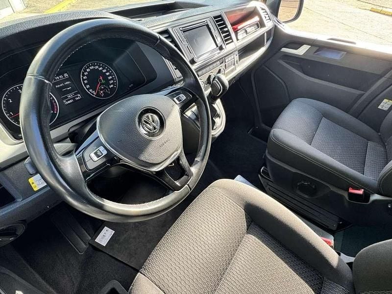 Usado VW California Beach 150 CV (110 kW) 2017 Verde Van