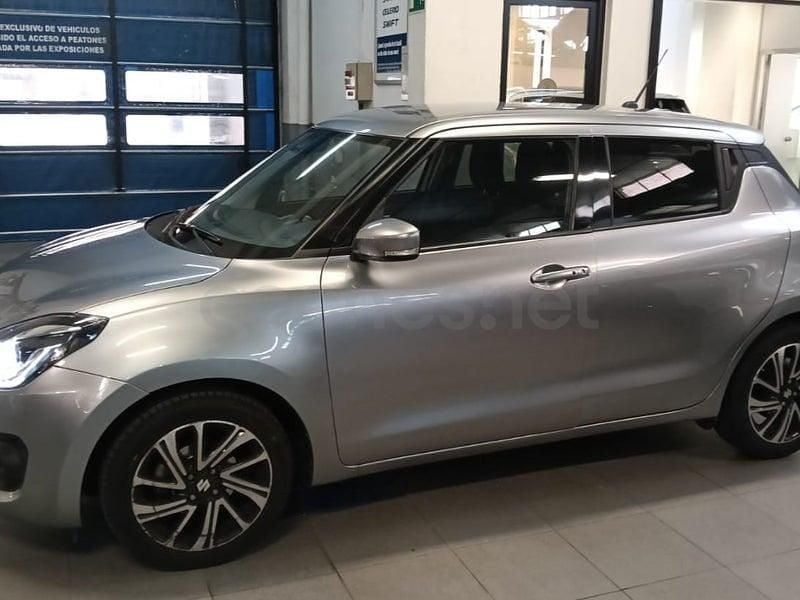 Käytetty Suzuki Swift GLX 83 HP (61 kW) 2020 Harmaa Viistoperä