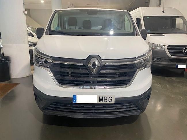 Usado Renault Trafic 110 CV (80 kW) 2022 Blanco Monovolumen