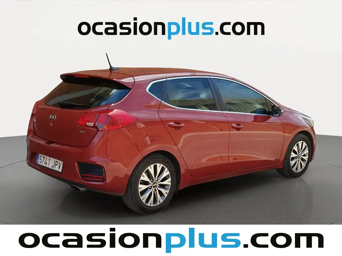 Usado Kia Ceed GT 136 HP (100 kW) 2016 Vermelho