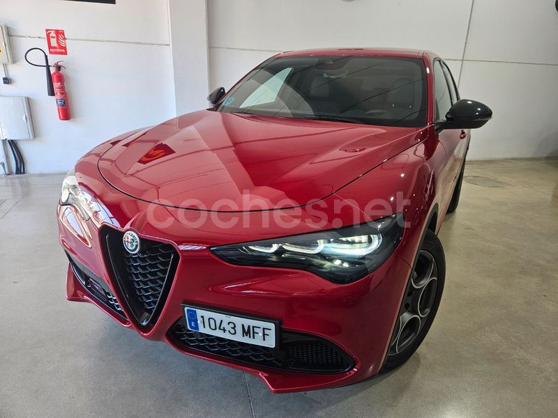 Rojo Usado 2023 Alfa Romeo Stelvio Sprint SUV | 32.900 € (Precio justo) - Imagen 1/4