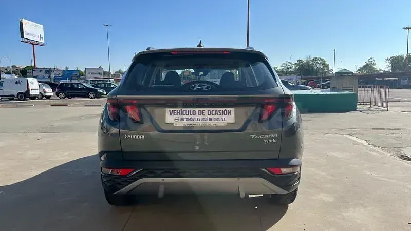 Usado Hyundai Tucson 136 CV (100 kW) 2021 Gris / plata SUV