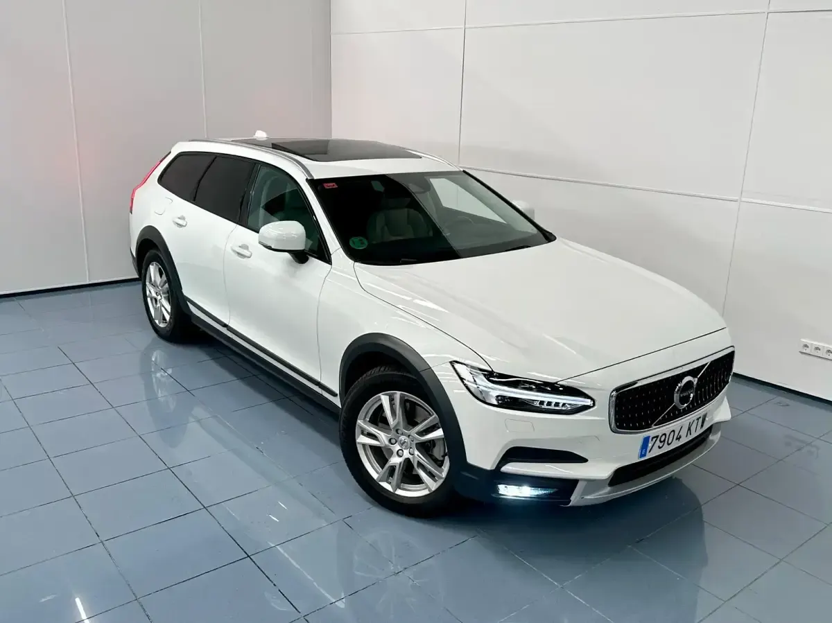 Usado Volvo V90 CC 235 CV (172 kW) 2019 Blanco Familiar